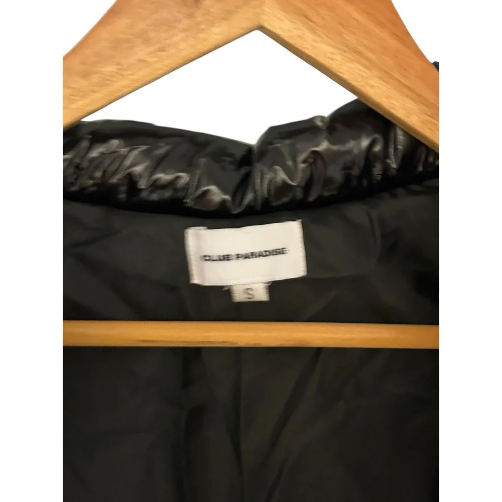 Club Paradise Shiny Black Puffer Jacket Small Glossy Quilted Y2K Streetwear‎